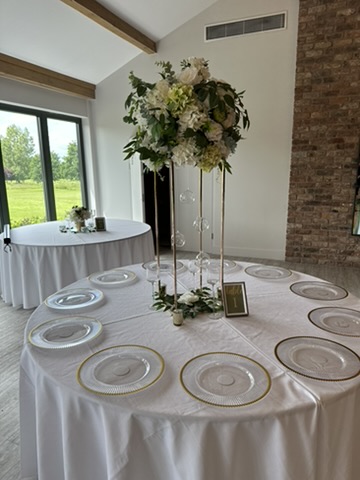 Tall Centerpiece — Tablescape Styling